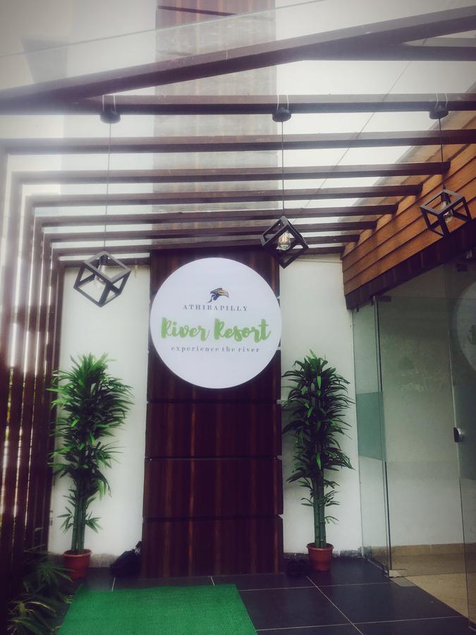 Athirapilly River Resort อทิราพาลลี ภายนอก รูปภาพ