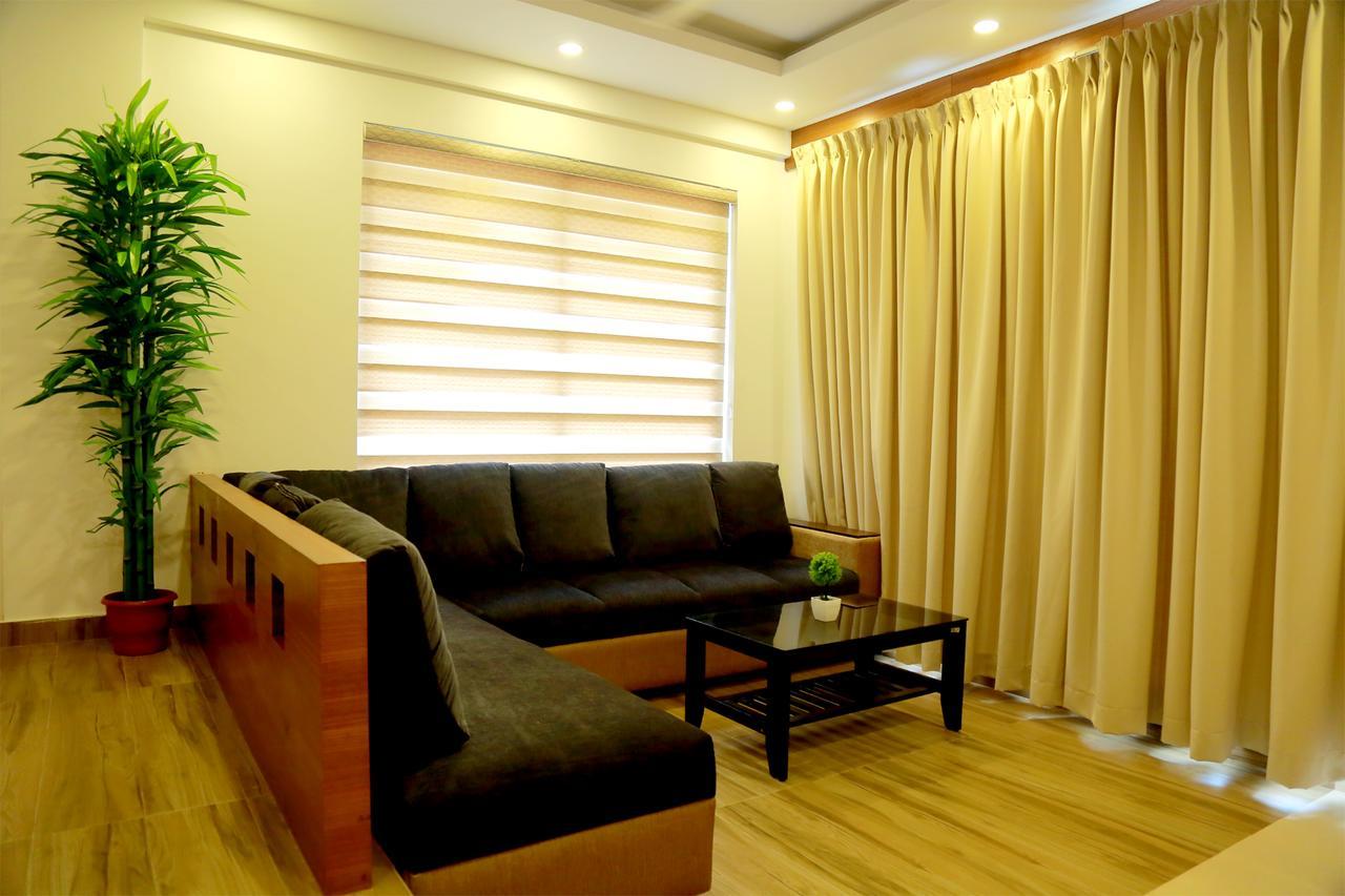 Athirapilly River Resort อทิราพาลลี ภายนอก รูปภาพ
